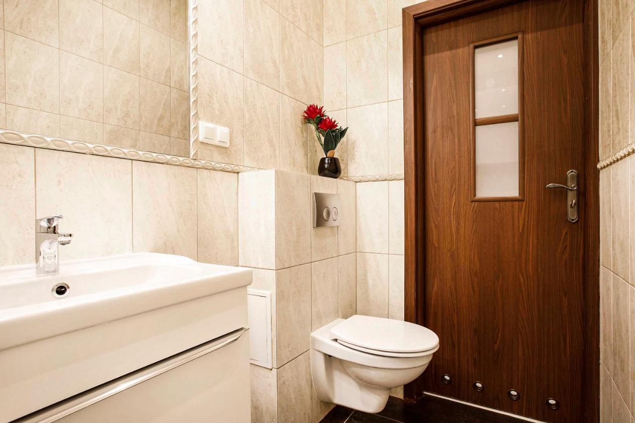 2-Room Apartment With Kitchen, Heart Of Cracow Old Town Cracóvia Exterior foto